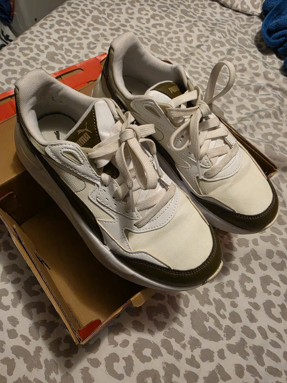 Puma Women's White and Olive Low-Top Sneakers
